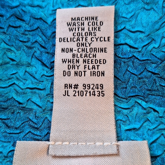 Catherines Open Reversible Ombre Jacket - Picture 10 of 10